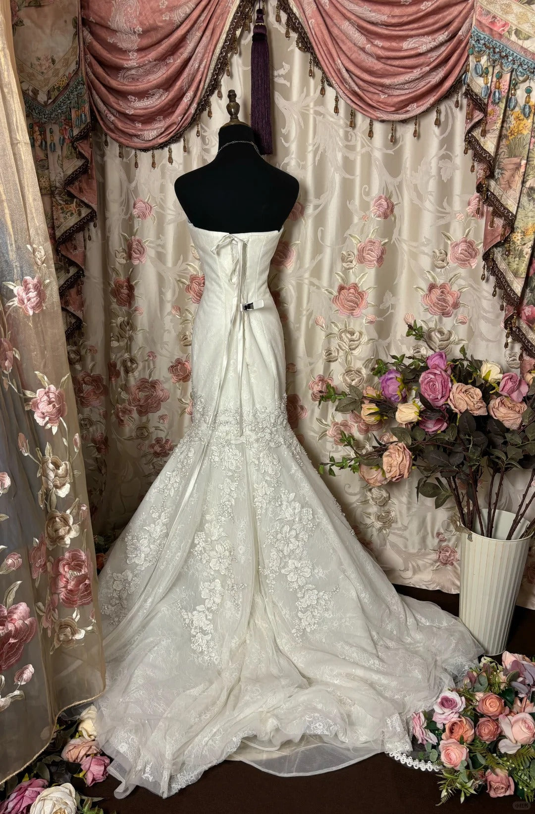 White Strapless Long Elegant Wedding Dresses Princess Bridal Gown fg7360 - View 2 | VelvetHem