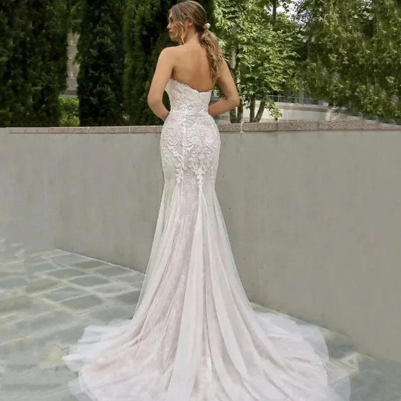 Elegant Lace Mermaid Wedding Gown Sweetheart Sleeveless Backless Floor Length Bride Dress Sweep Train Custom Made (ZD13567)