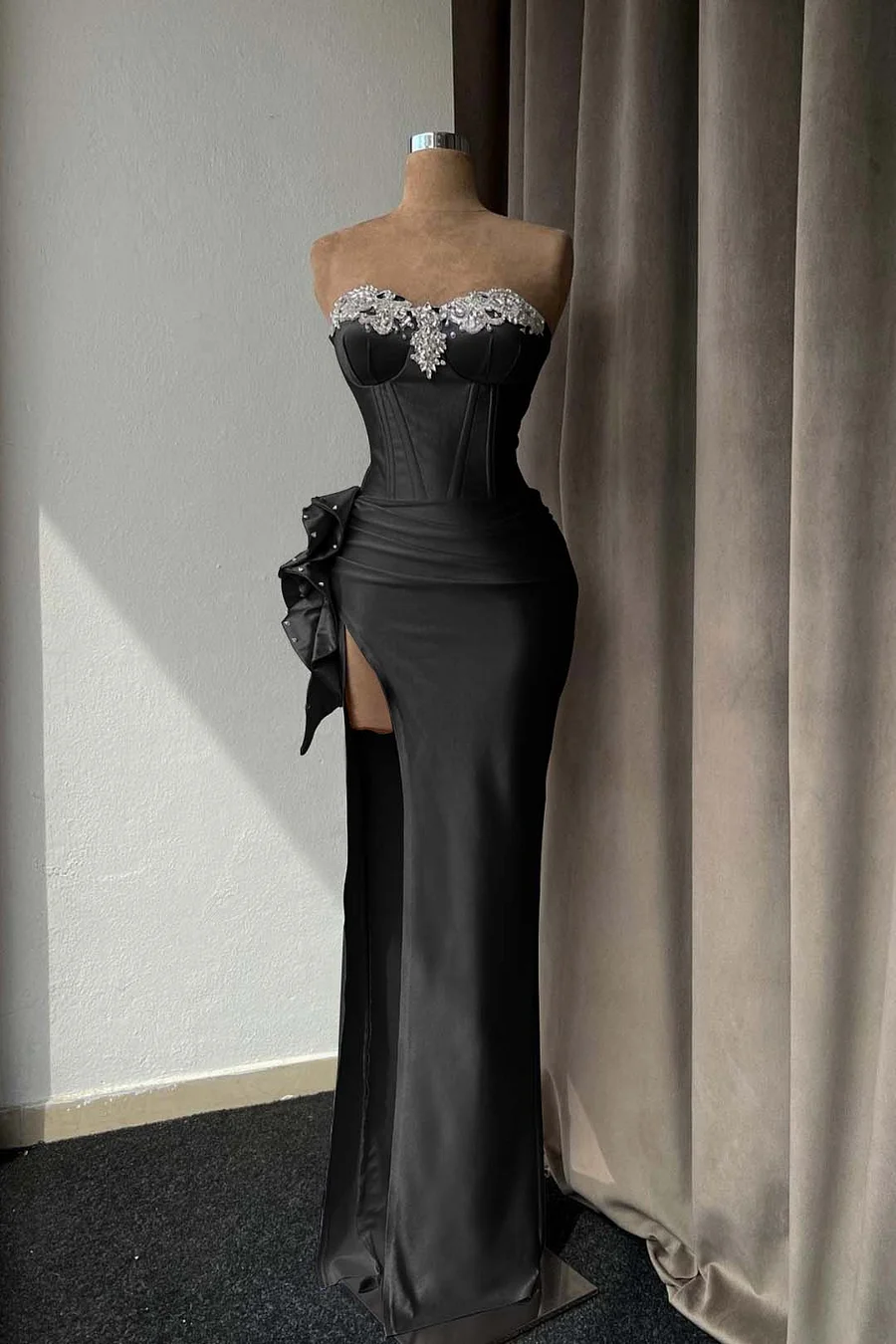 Luxurious Pink Strapless Beaded Slit Evening Dress Sheath Prom Dress - View 2 | VelvetHem