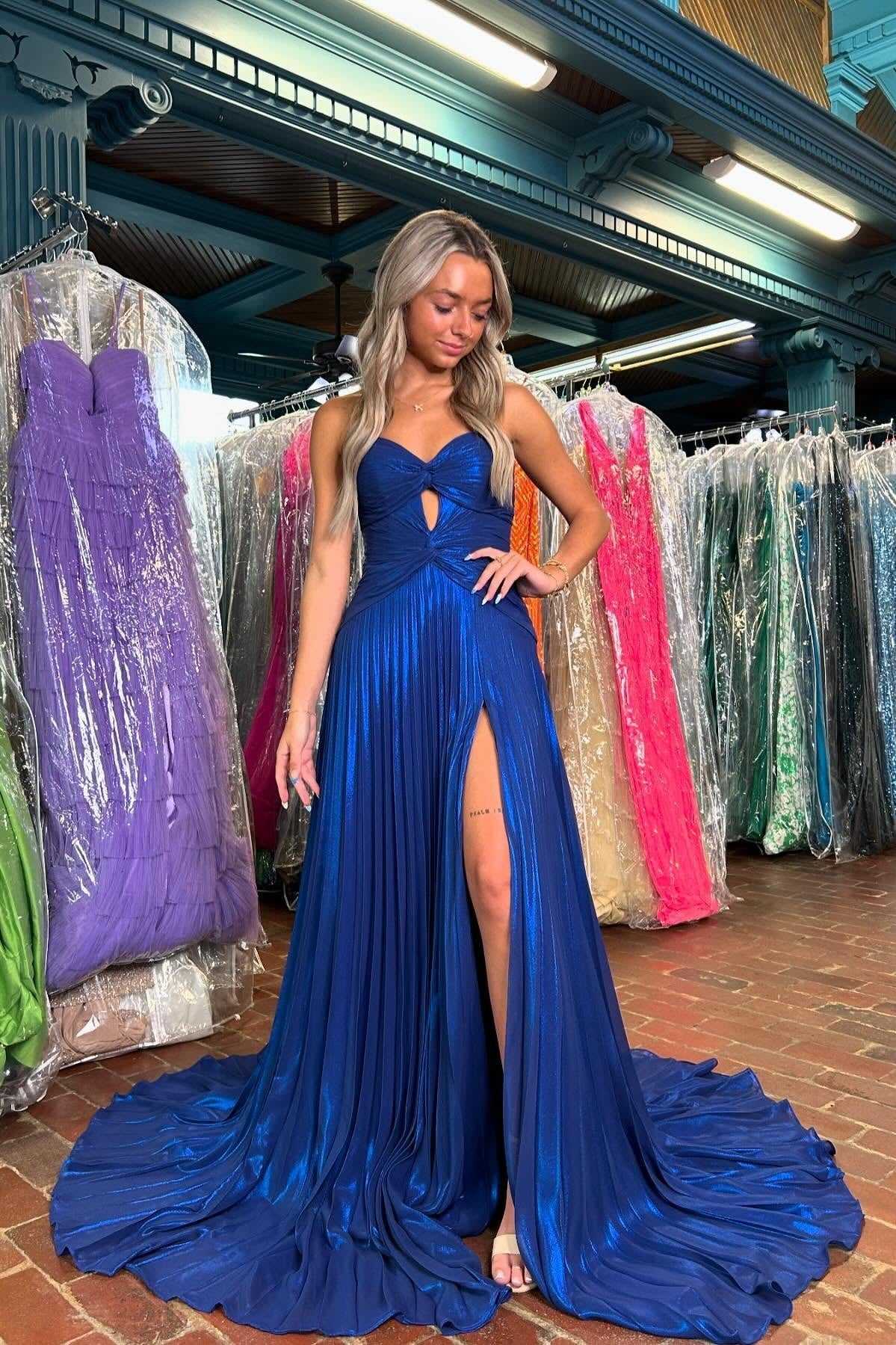 Stylish Sheath Sweetheart Long Pleated Satin Prom Dress with Slit