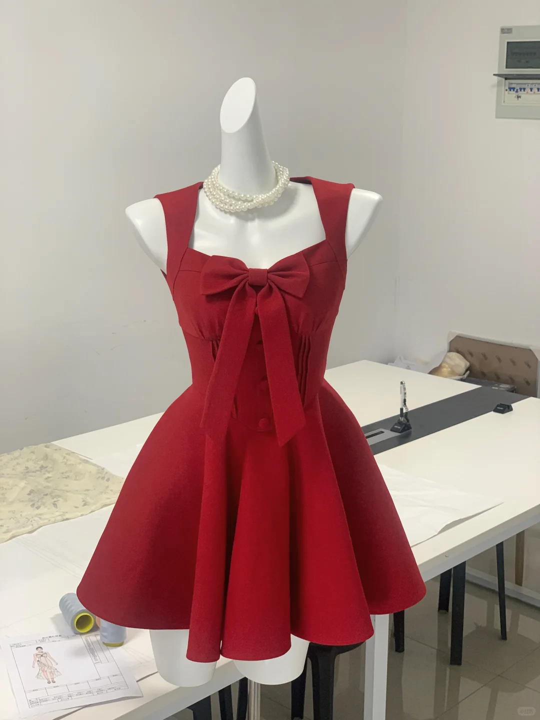 Vintage Red Satin A Line Short Birthday Outfits 7th Grade Homecoming Dress - View 2 | VelvetHem