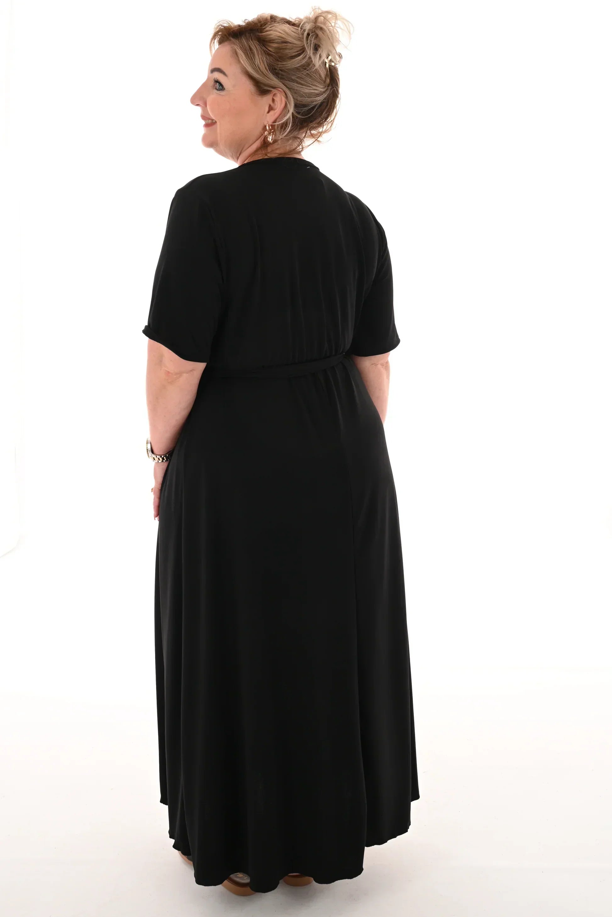 Leila Minimalist Maxi Dress Travel with Belt Designer Edit