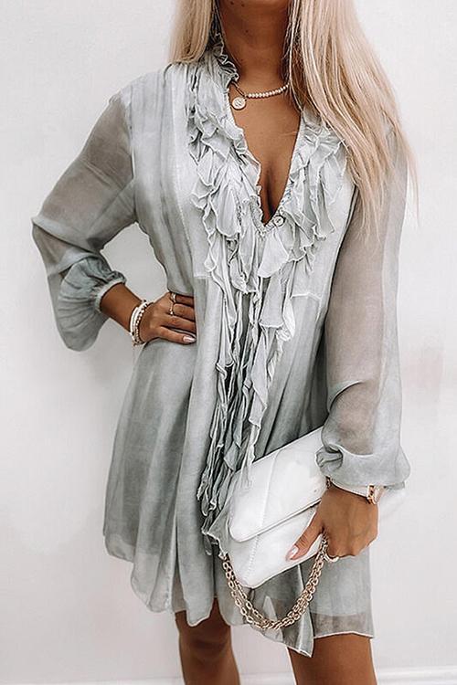 Effortlessly Elegant Dress with a Timeless Design