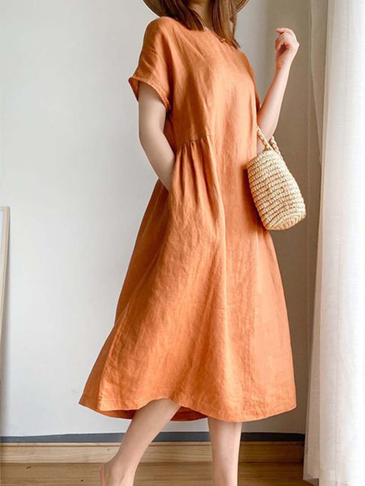 Gracefully Styled Dress for Any Occasion