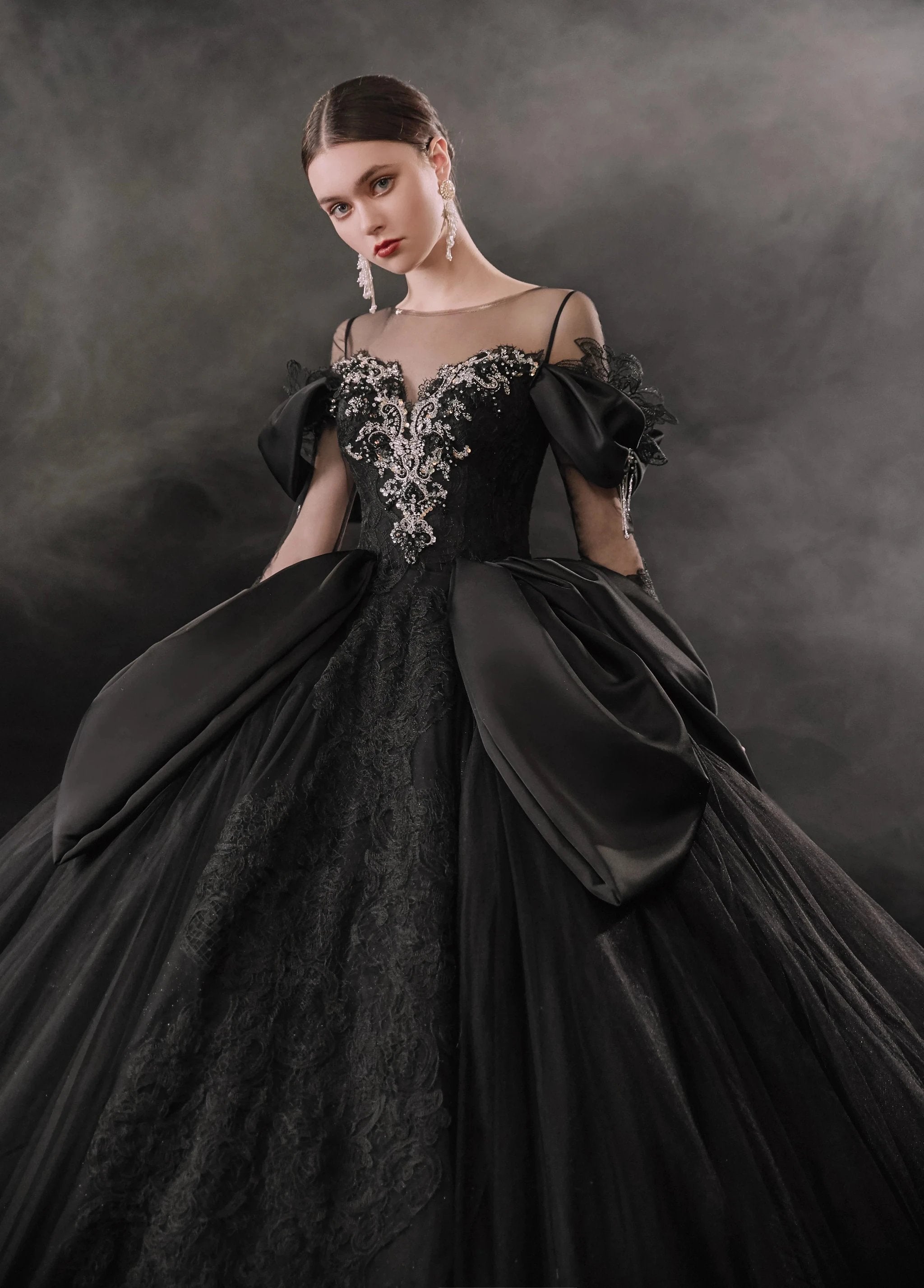 Dramatic Black Ball Gown Illusion Neckline Satin Puff Sleeve Beaded Lace Wedding Dress with Oversized Train E-305 (ZD16893)