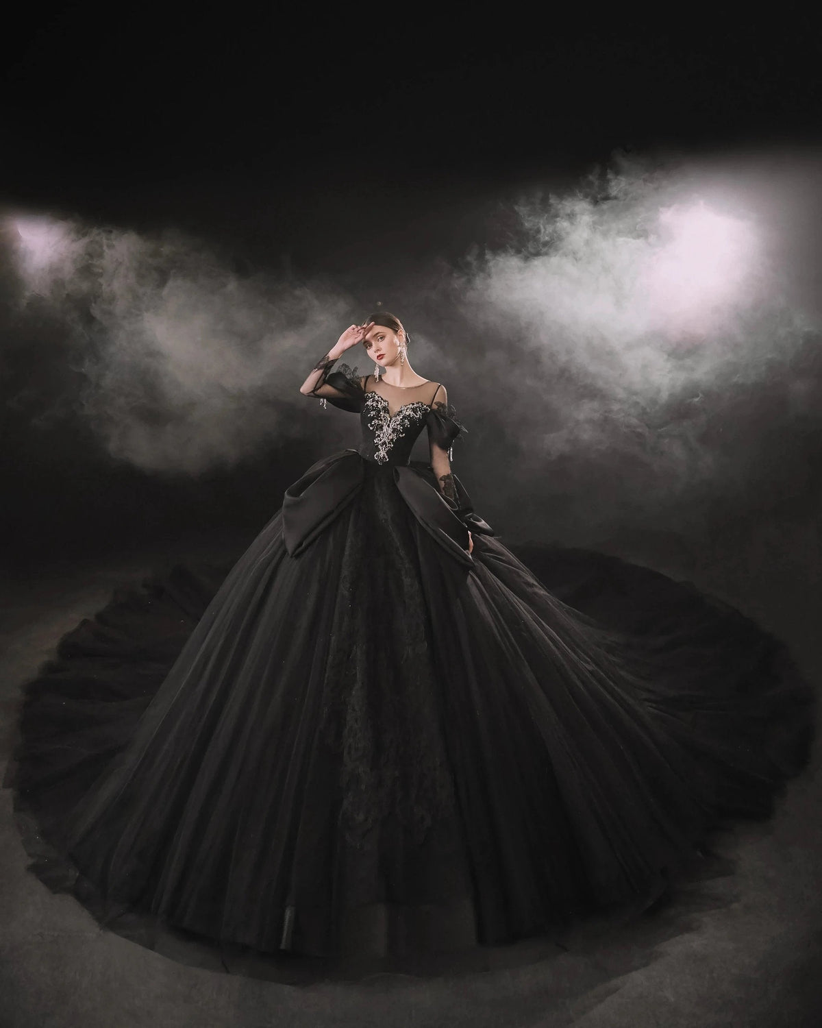 Dramatic Black Ball Gown Illusion Neckline Satin Puff Sleeve Beaded Lace Wedding Dress with Oversized Train E-305 (ZD16893)