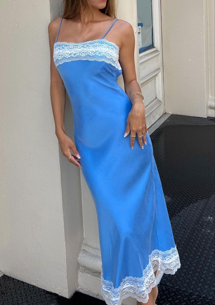 Chic Spaghetti Straps Blue Satin Lace Party Evening Gown Formal Prom Dress - VelvetHem