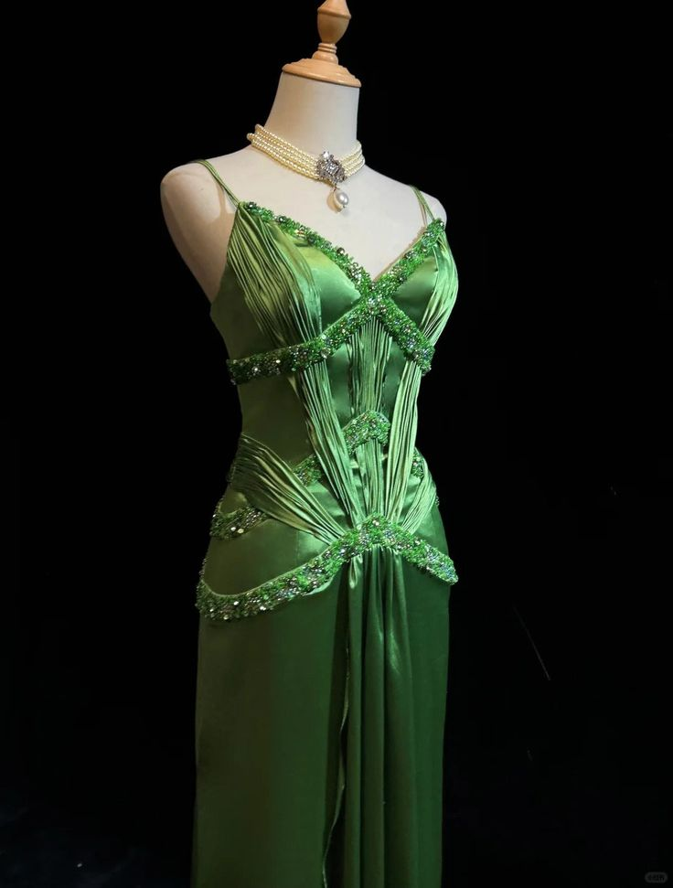 Chic Green Spaghetti Straps Satin Beaded Prom Dress Evening Dress Y8555 - VelvetHem