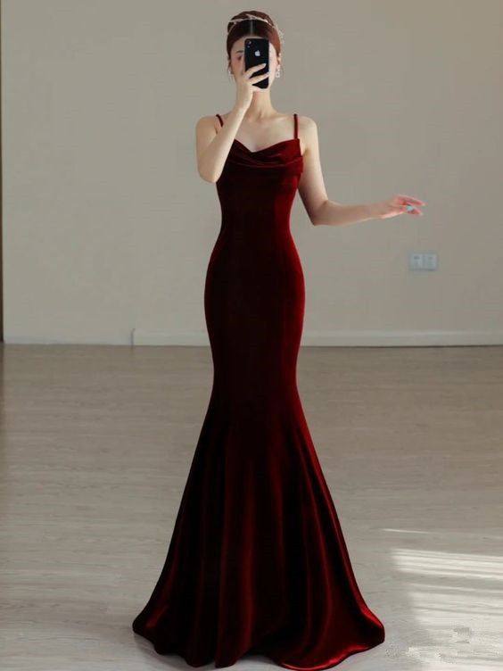Elegant Red Velvet mermaid Evening Dress Long Prom Dress Y7824 - VelvetHem
