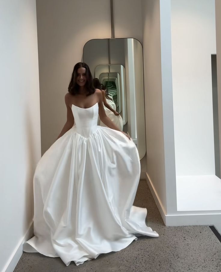 Stunning Ball Gown Strapless Satin Wedding Dresses fg7290 - View 3 | VelvetHem