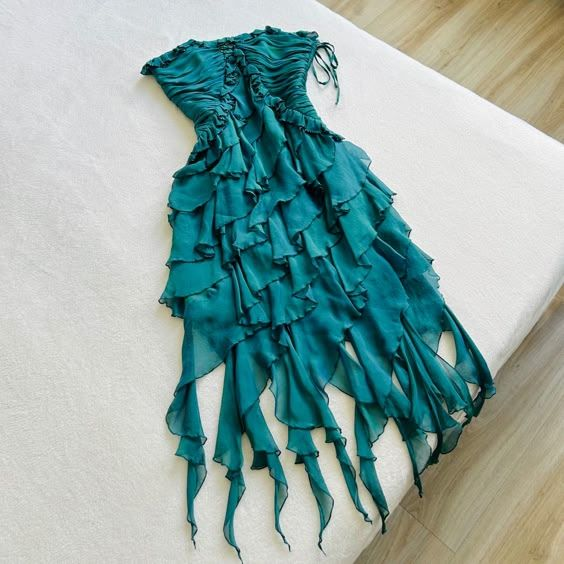 Vintage Green Strapless Homecoming Dress Chiffon Tea Length Party Dress Prom Dress - VelvetHem