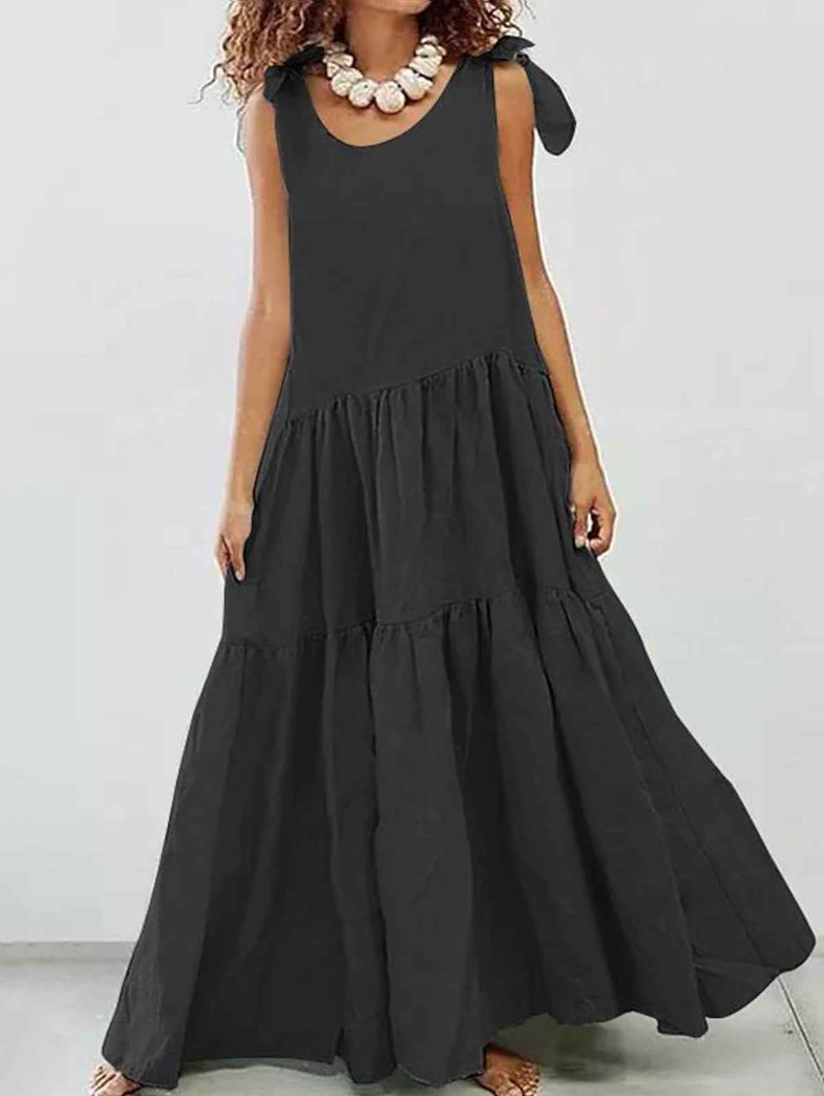 Effortlessly Elegant Dress with a Timeless Design