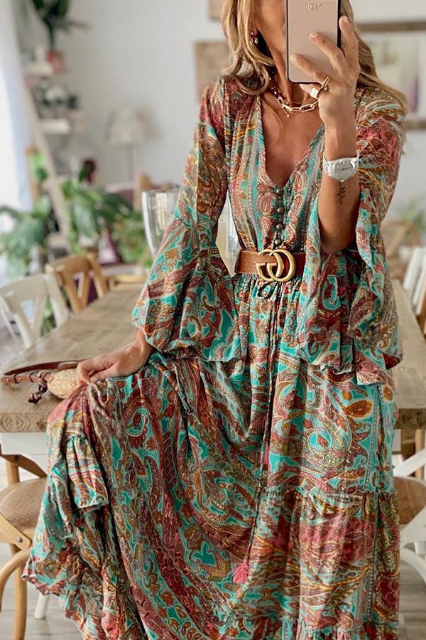 Classic Vintage & Enduringly Stylish Dress