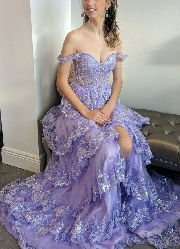 Charming Tulle Appliques Tiered Ruffles Long Prom Dress Slit Party Evening Gown - VelvetHem