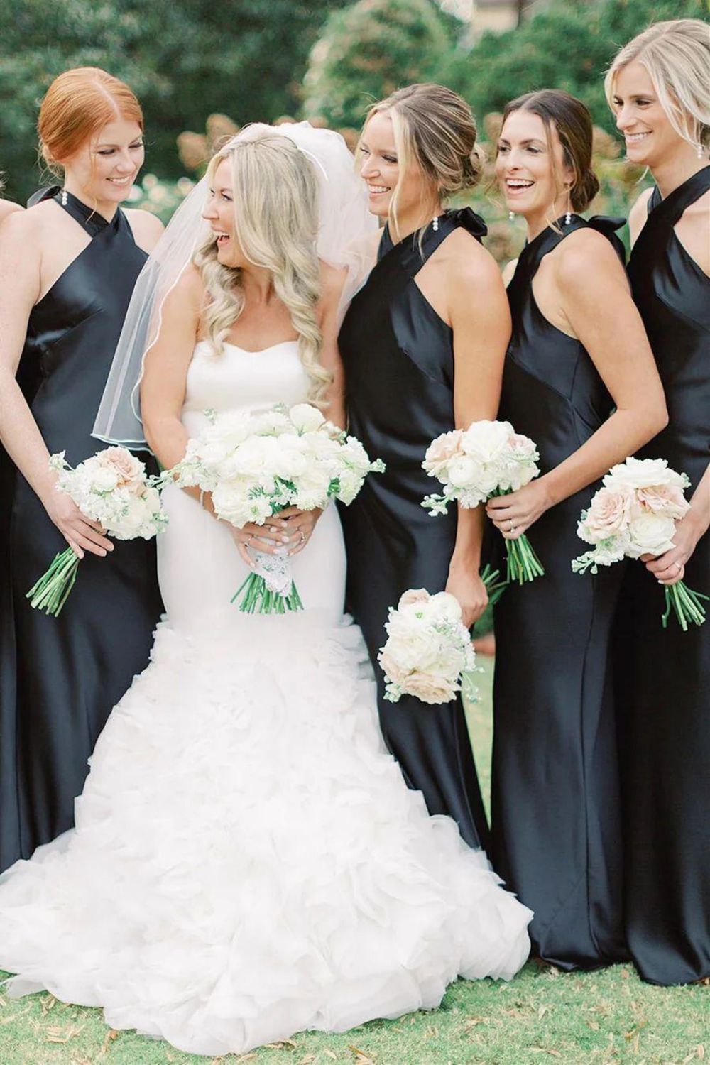 Beauty Sheath Halter Neck Black Long Bridesmaid Dress with Bowknot - View 3 | VelvetHem