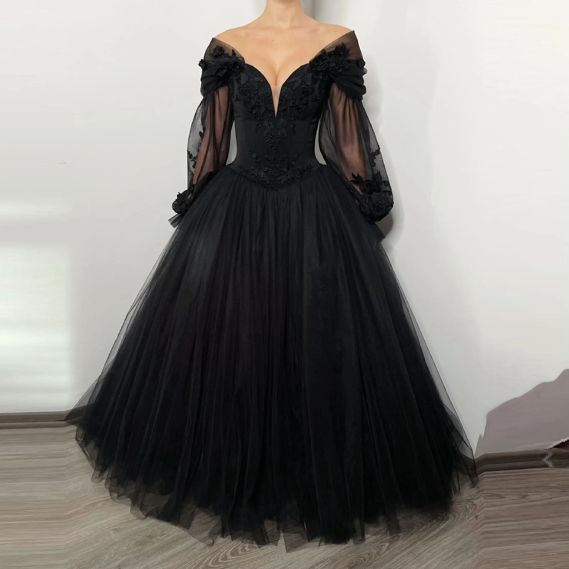 Black Luxury Gothic Wedding Dress 3D Floral Corset Tulle Ball Gown With Train ZP201
