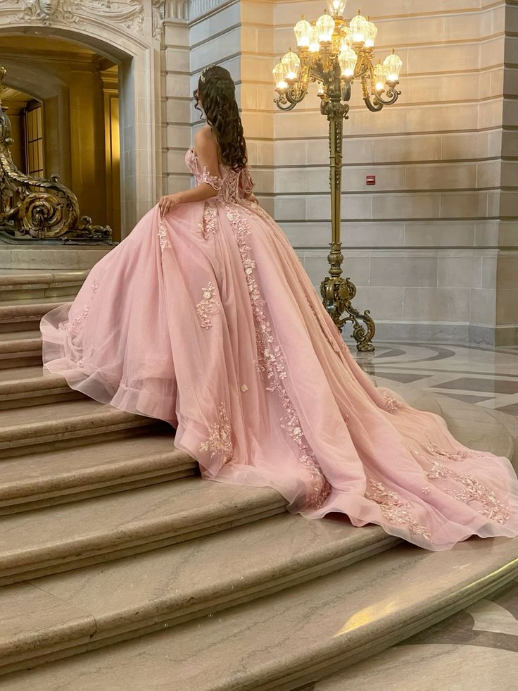 Luxury Pink Tulle Quinceanera Dresses Off Shoulder Appliques Sweet 16 Ball Gown fg6889 - View 2 | VelvetHem