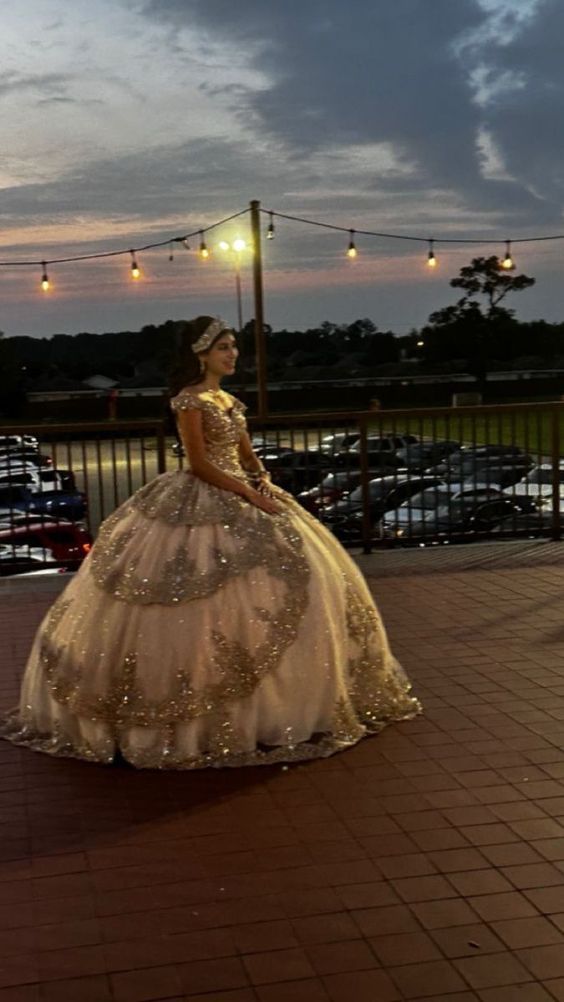 Sparkly Champagne Ball Gown Quinceanera Dress Sweetheart Birthday Party Off The Shoulder Sweet 16 Dress fg6900 - VelvetHem
