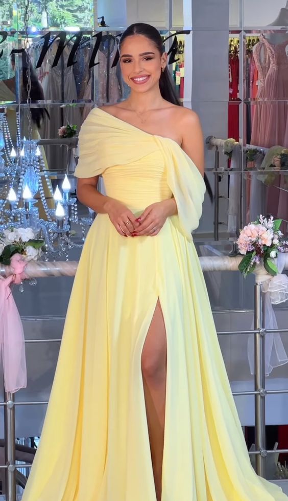 Vintage A line Yellow Long Prom Dress Evening Dresses fg6832 - VelvetHem