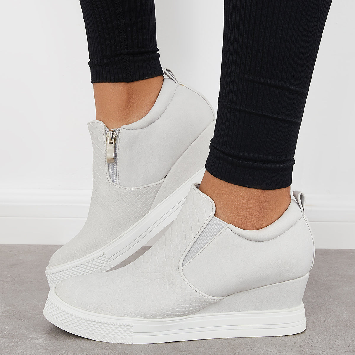 Comfortable Orthopedic Sneakers for Daily Wear