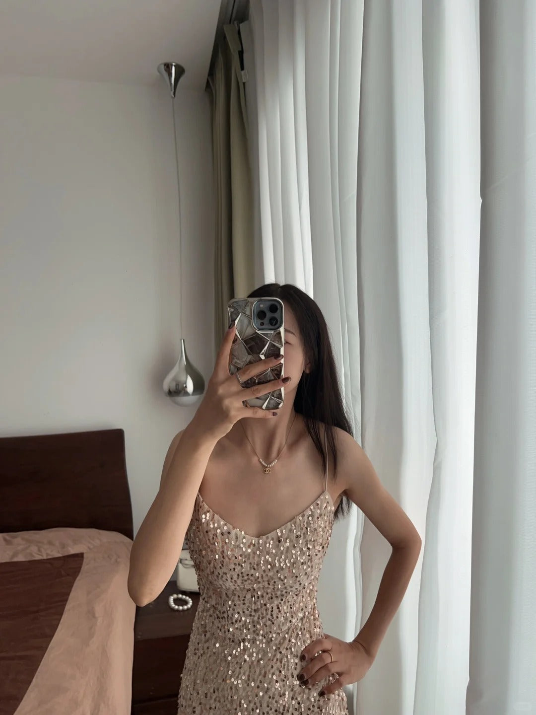 Elegant Champagne Gold Mermaid Halter V-neck Sequined Long Prom Dress Evening Dress - View 3 | VelvetHem