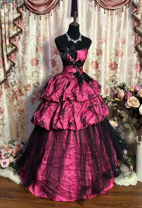 Vintage Sweetheart Neck Pink Tulle Satin Layered Ball Gown Formal Quinceanera Dress With Bow - VelvetHem
