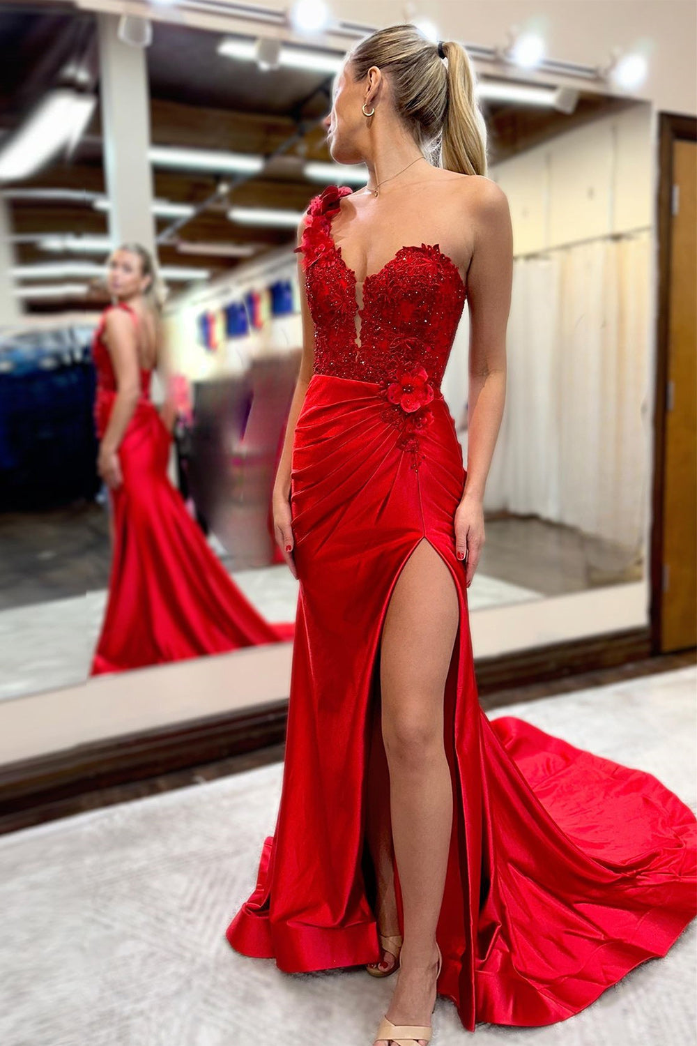 Hot Mermaid One Shoulder Red Long Prom Dress with Appliques - VelvetHem