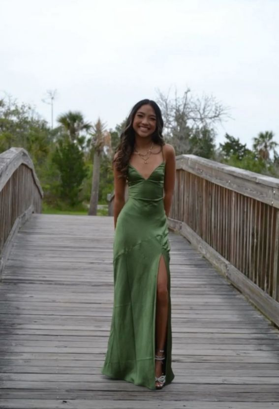 Simple Green V Neck Slit Party Evening Gown Long Backless Prom Dress - VelvetHem