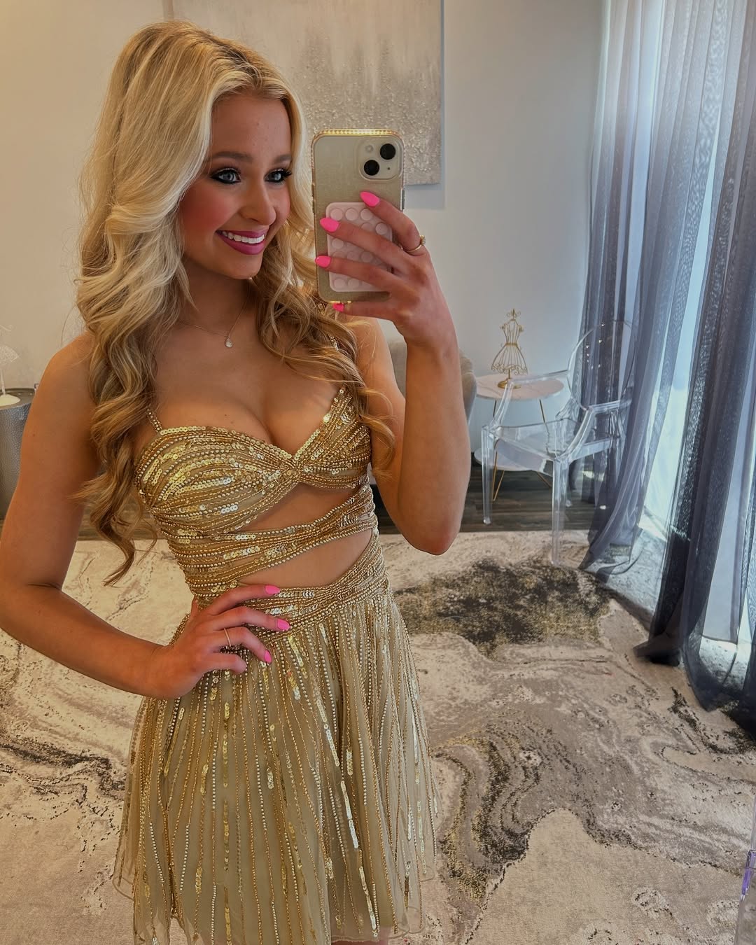 Gorgeous A Line Spaghetti Straps Champagne Tulle Short Homecoming Dress with Keyhole