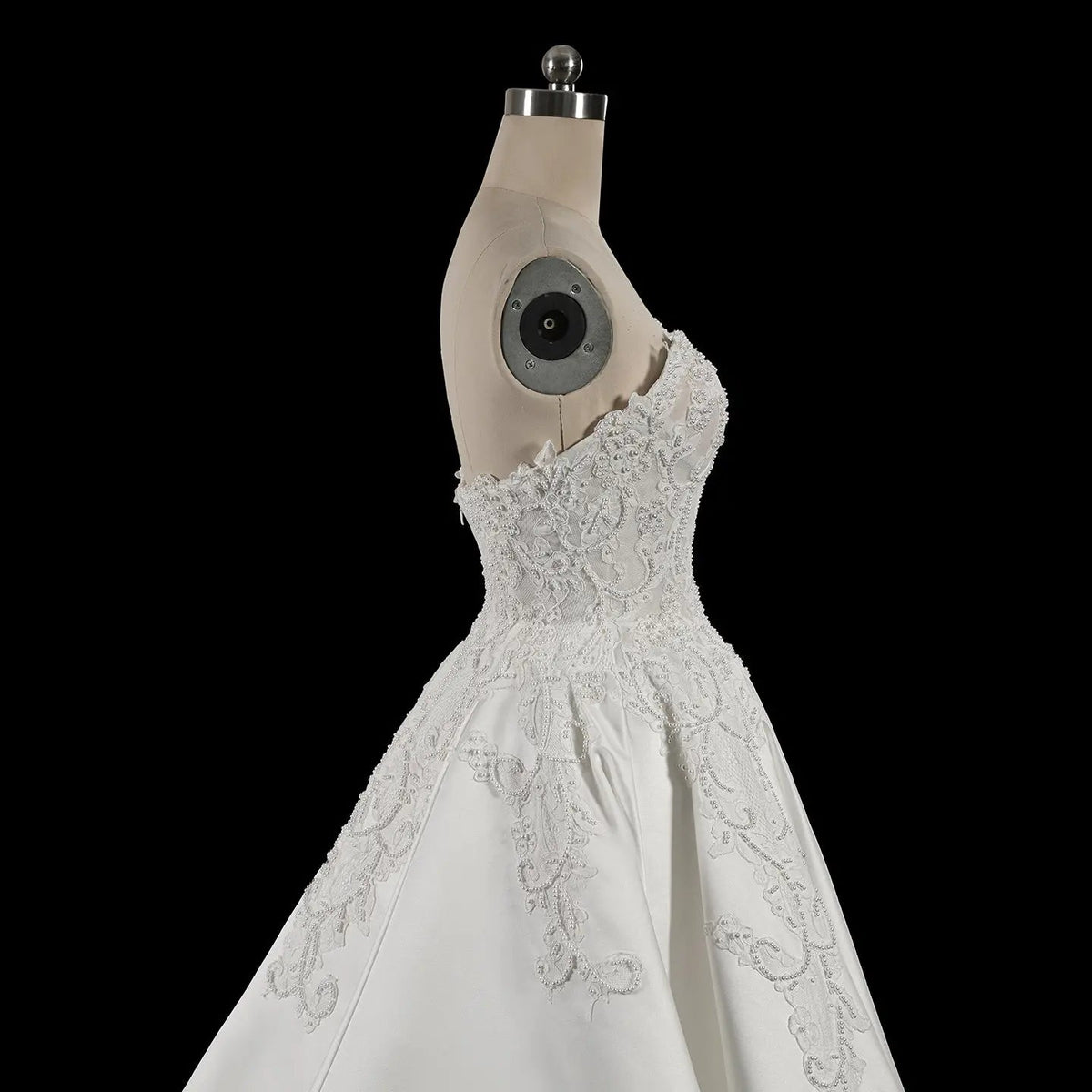 White Satin Strapless Wedding Dress Lace Appliques Sweetheart Neckline Ball Gown ZP010