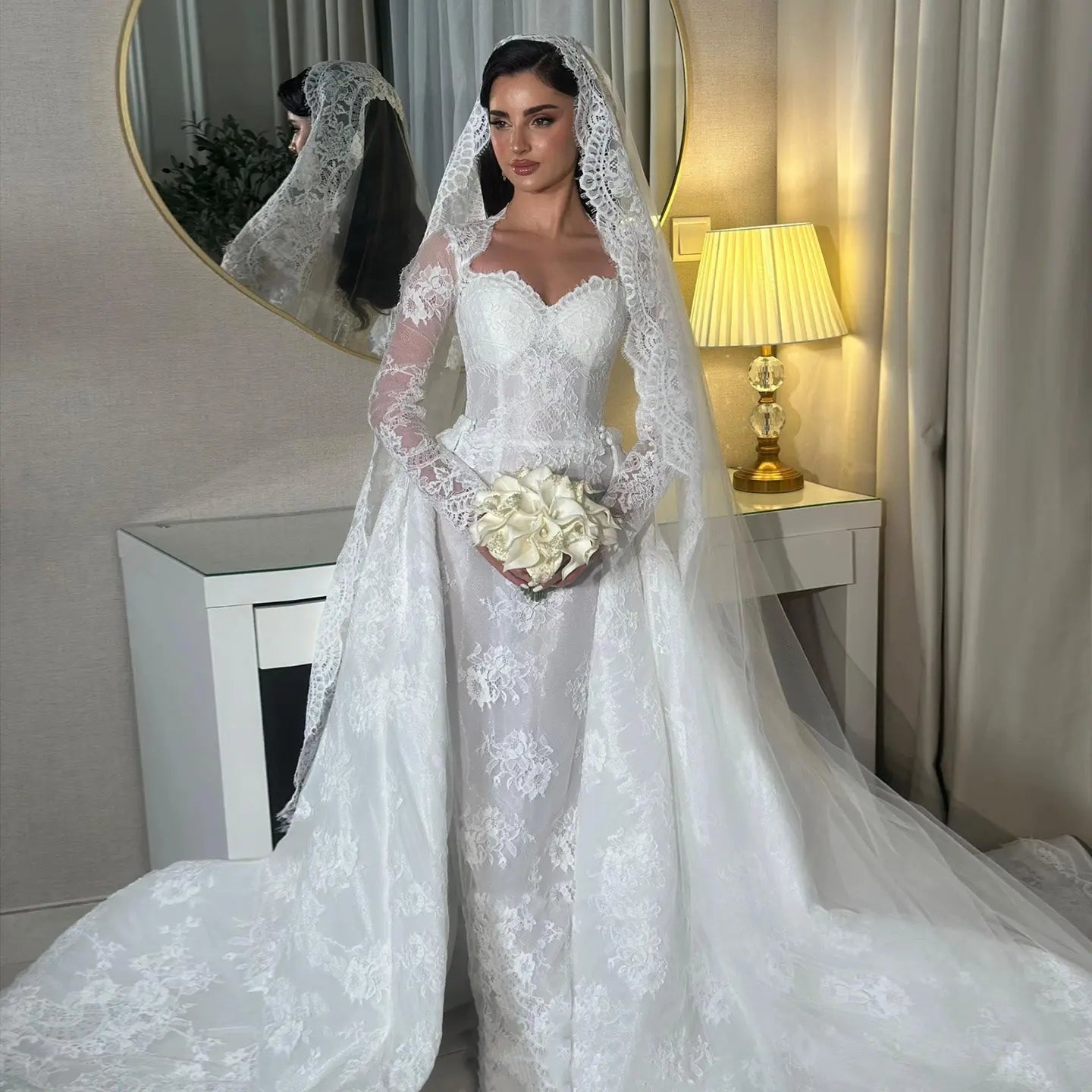 Luxury Lace Sweetheart Long Sleeve Wedding Dress ZP183