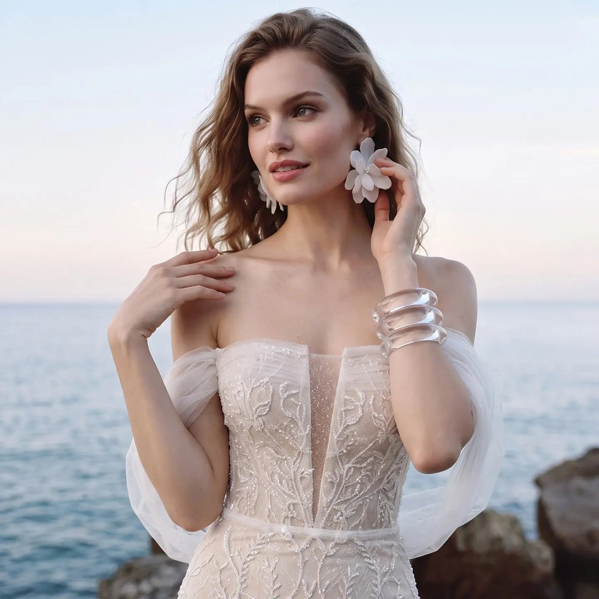 White Nude Lace Mermaid Wedding Dress Luxury Beaded Sequins Tulle Gloves ZP032