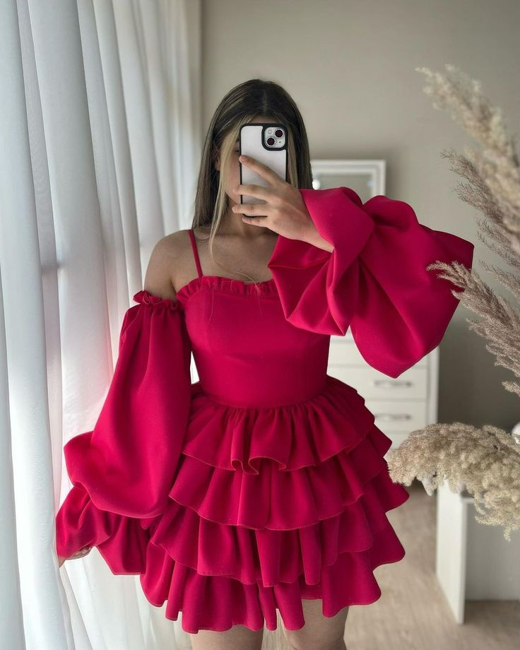 A-line Spaghetti Straps Tiered Homecoming Dress - VelvetHem