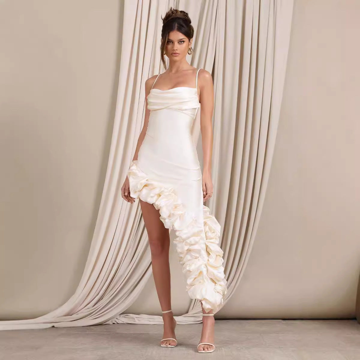 Luxury Pearl Strapless Bandage Prom Dress