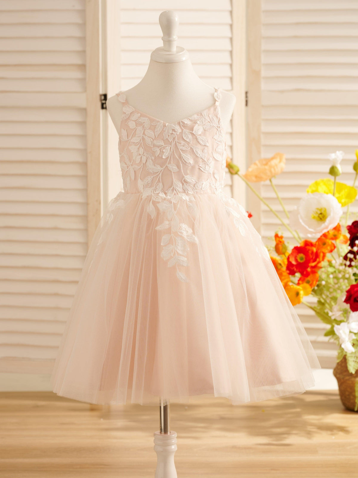 Tulle Knee-length Flower Girl Dress - VelvetHem