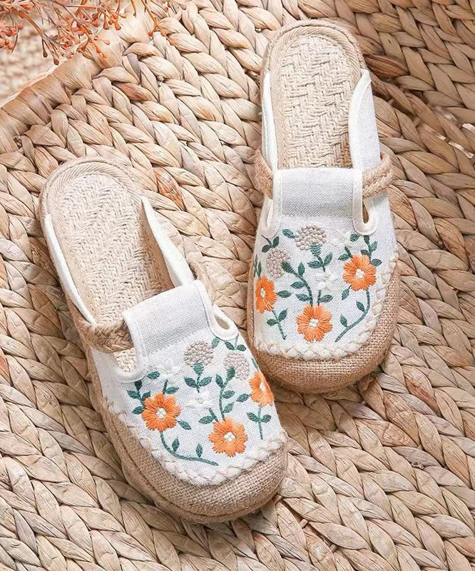 Graceful Orthopedic Sandals for Modern Look