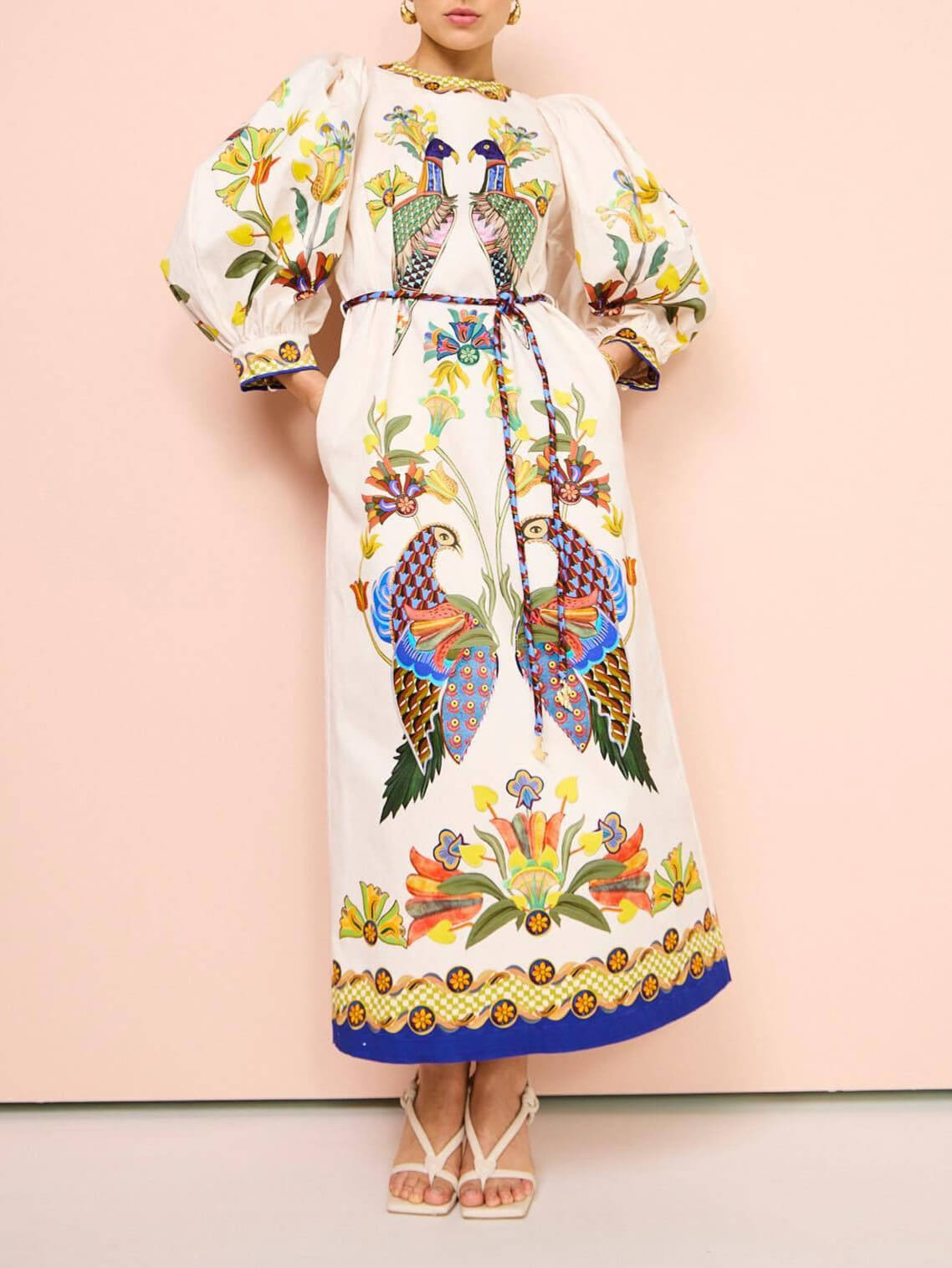 Well Tailored Dress with a Graceful Silhouette