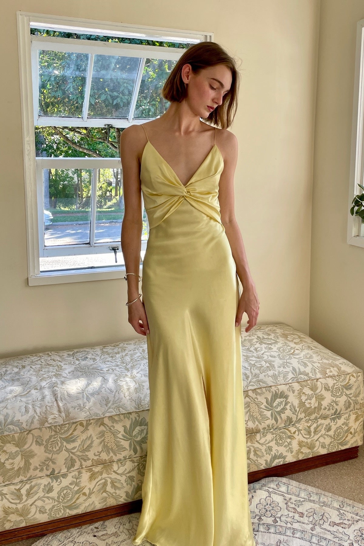 Chic Sheath Spaghetti Straps Yellow Long Party Dress with Keyhole Back - VelvetHem
