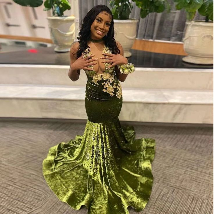 African Prom Dress For Black Girl Velvet Appliques Deep V Neck Sexy Mermaid Graduation Party Evening Dress Y6345 - VelvetHem