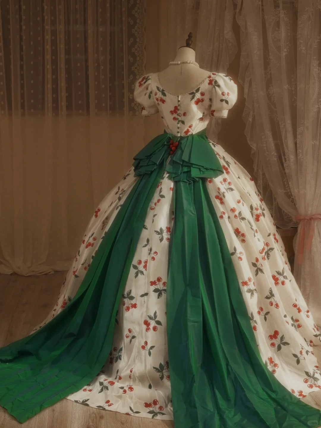 A Line Quinceanera Dresses Luxury Prom Ball Gowns Puffy Princess Dress