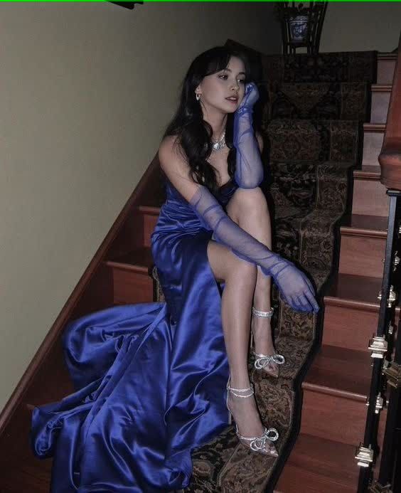Modest Sweetheart Satin Slit Prom Dresses 21th Birthday Outfits - VelvetHem