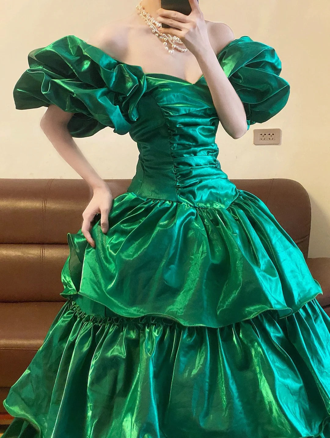 Emerald Green Off Shoulder Long Prom Dresses Vintage Formal Evening Dress - View 2 | VelvetHem