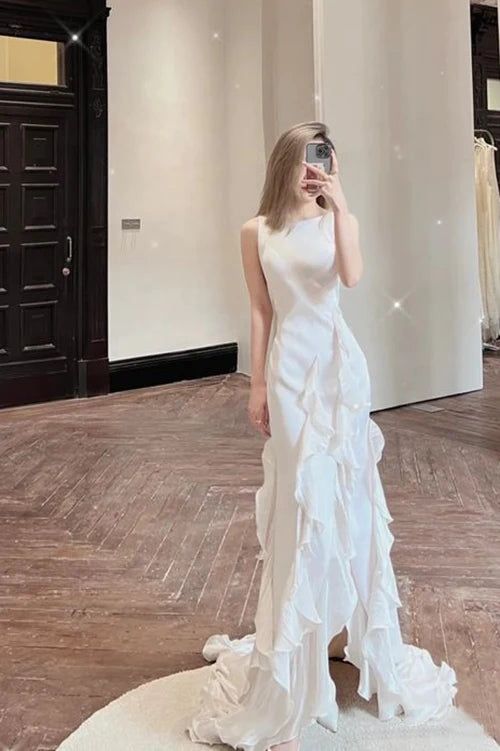 White Sheath Halter Backless Wedding Dress