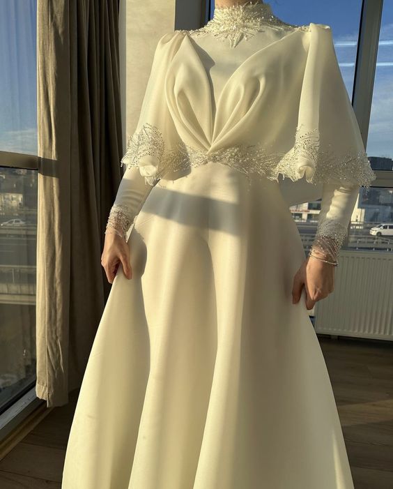 Dubai Formal Event Dresses Saudi Arabia Women's Prom Dresses High Neck Beadings Floor-Length Evening Dresses - VelvetHem