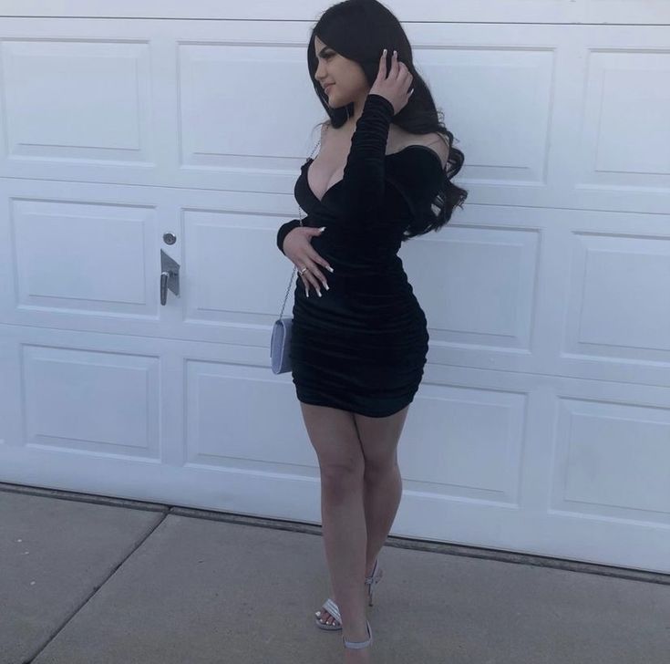 Elegant Black Off The shoulder Homecoming Dress,Short Party Gown - View 2 | VelvetHem