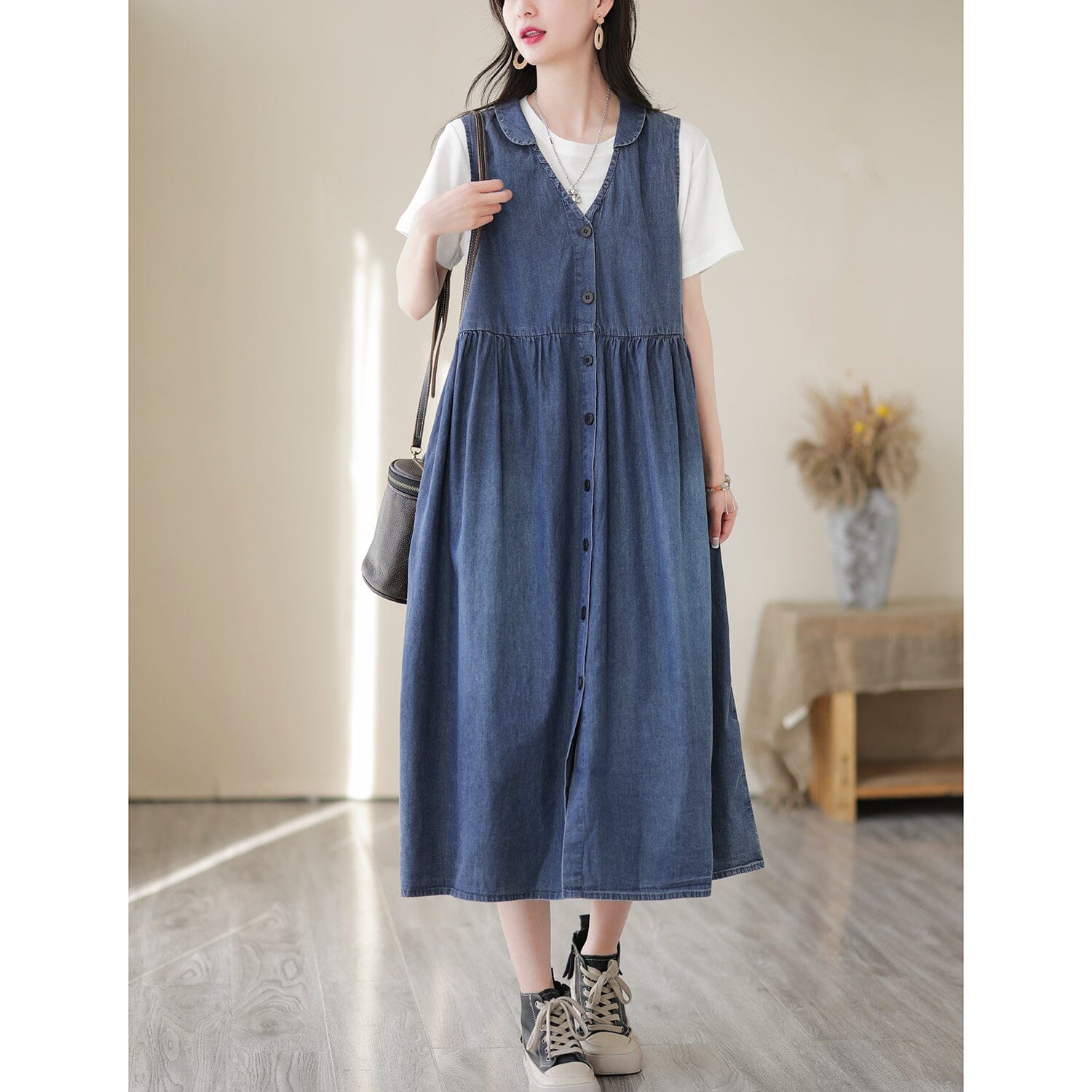 Classic Vintage Dress with a Flattering Fit