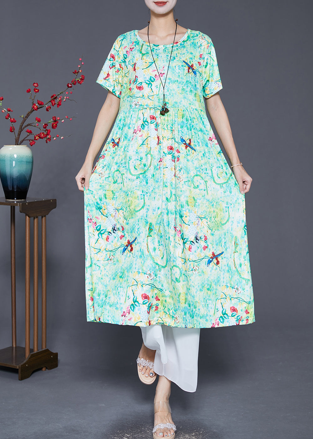 Beautifully Crafted Dress in a Classic Style