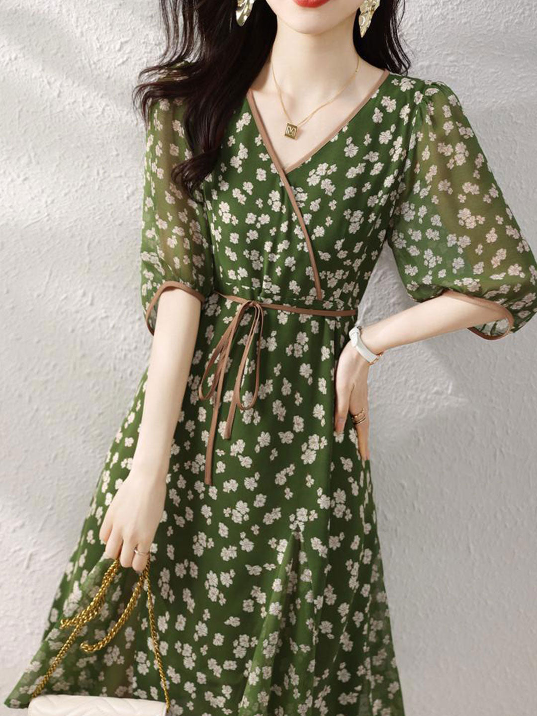 Polished Dress with an Effortless Classic Look