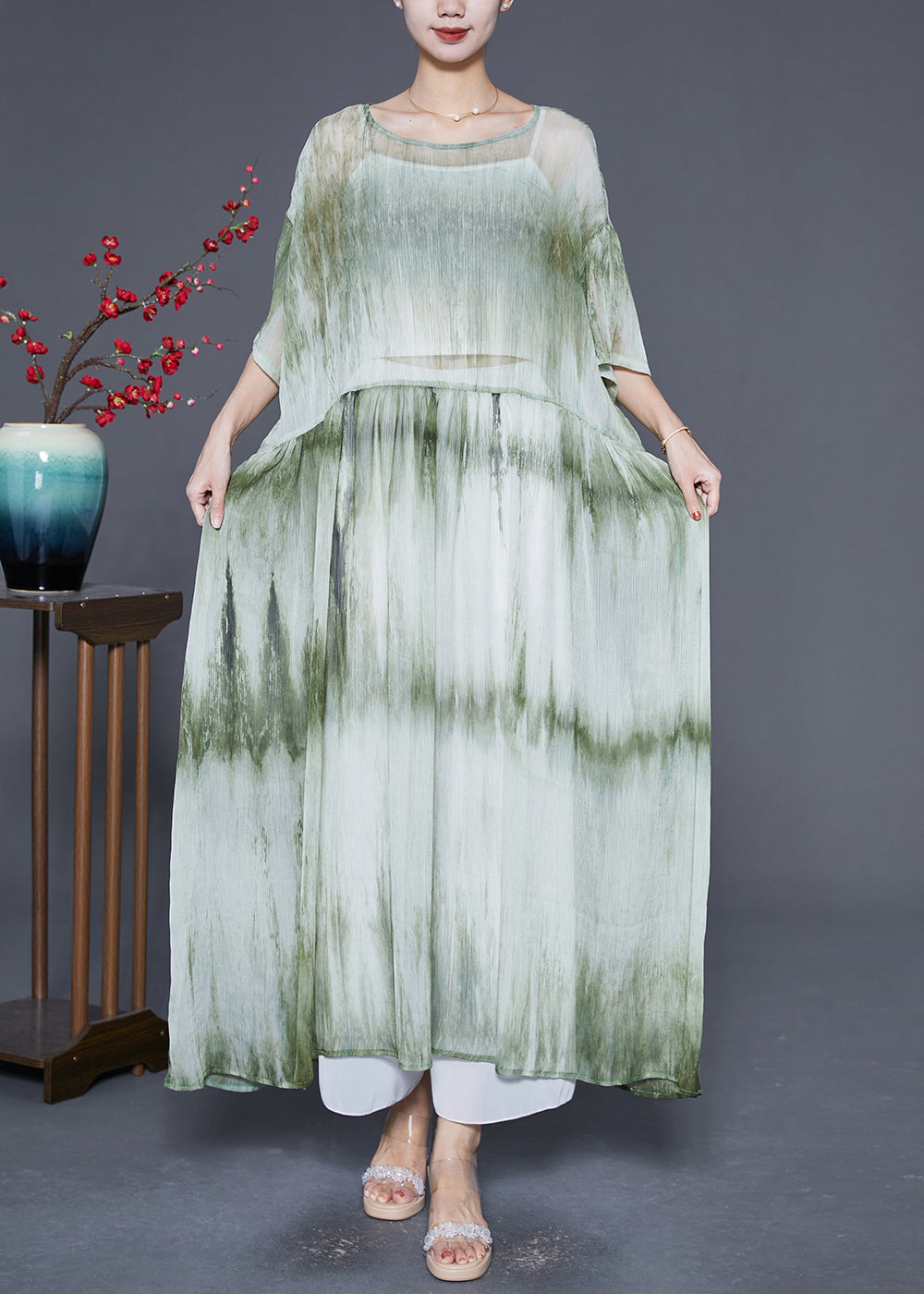 Beautifully Crafted Dress in a Classic Style