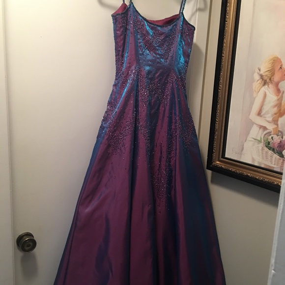 Gorgeous Purple Beaded A Line Evening Gown Spaghetti Straps Party Prom Dress Y7955 - VelvetHem